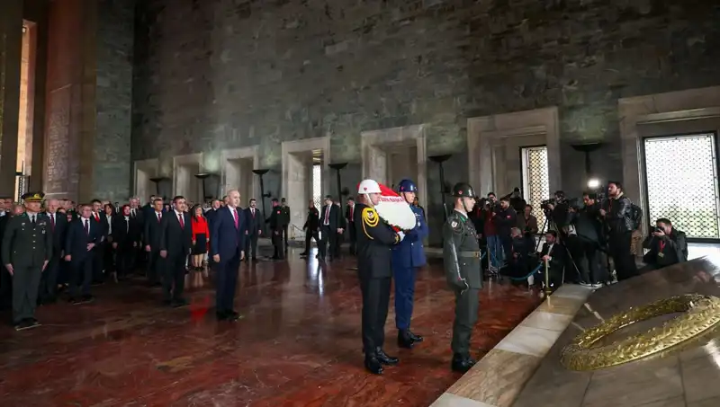 Devlet Erkanı Anıtkabir'de, Türkiye'nin Geleceği İçin Bir Araya Geldi