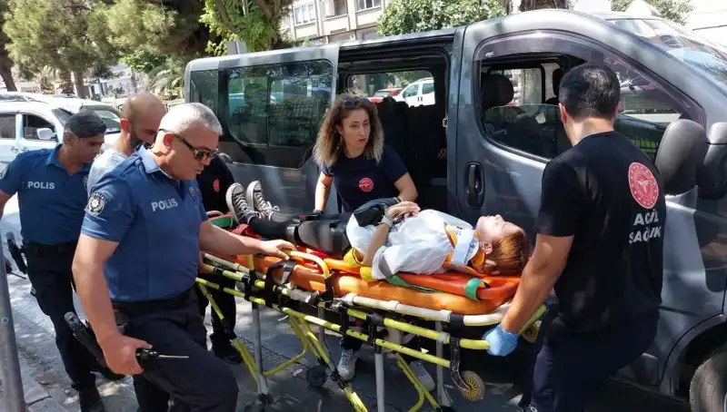 Samsun'da Korkutan Kaza: Minibüs Kamyona Çarptı, Yaralılar Var!