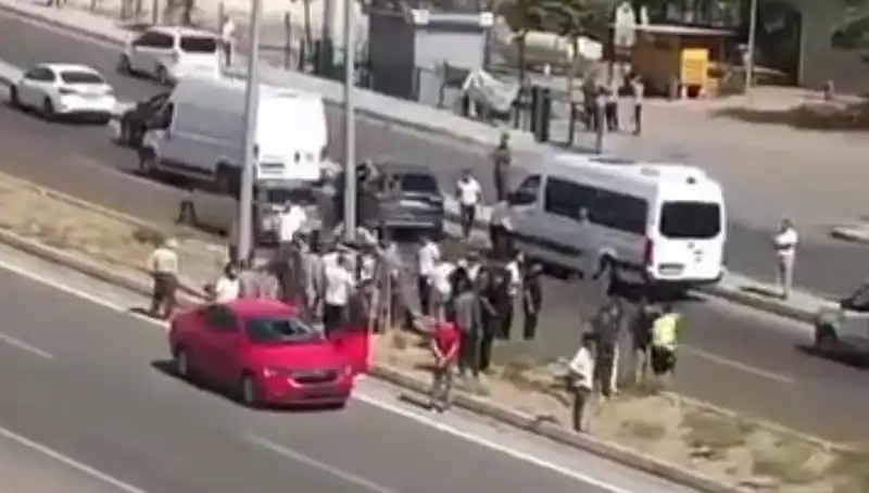 Yolun Karşısına Geçen Yaya, Kaza Sonucu Hayat Mücadelesi Veriyor