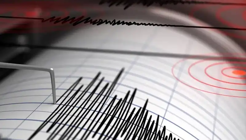 Manisa’da 4 Büyüklüğünde Deprem: Halk Panik İçinde