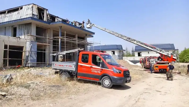 Gölbaşı'ndaki Lüks Villalar Alev Alev: Yangın Neden Çıktı?