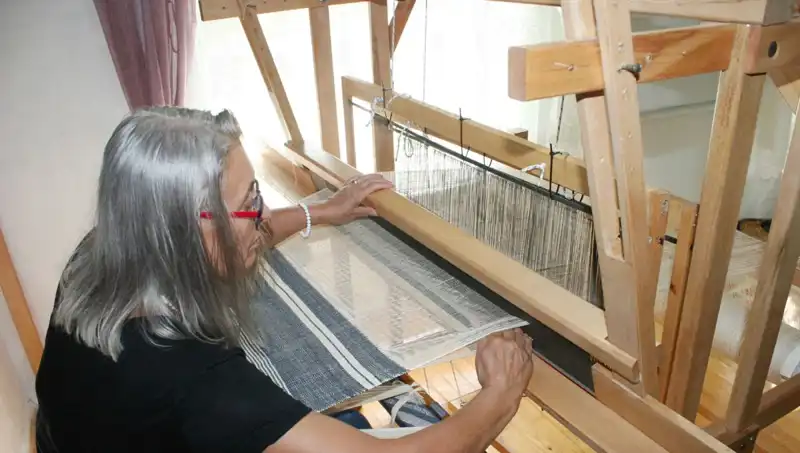Eski Giysileri Yeniden Hayata Döndüren İnovatif Yöntemler
