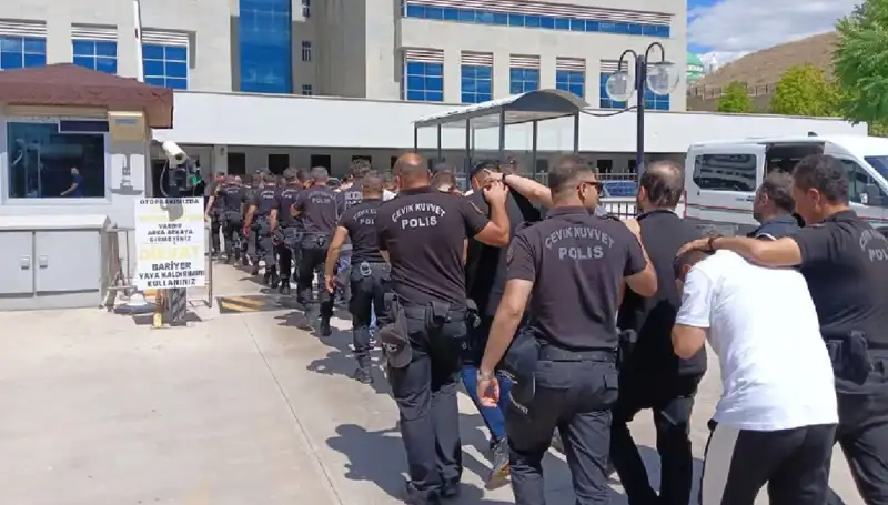 Ankara'da Avukatlar Dâhil Tehditli Haraç Çetesi Çökertildi