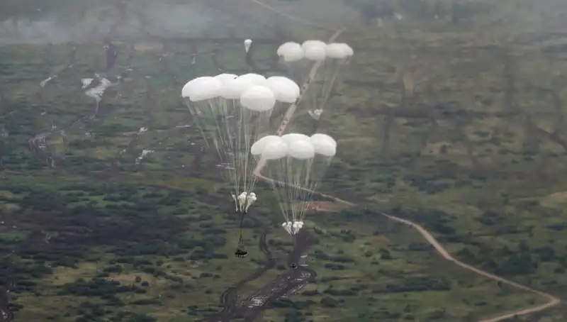 Rusya ve Belarus'tan Tüm Dünyayı Şaşırtan Askeri Gövde Gösterisi