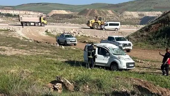 Mardin'de Feci Kaza: Dört Kişi Yaralandı, Kazanın Detayları Şok Edici