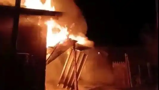 Karabük'te Dehşet Verici Yangın: İki Ev Kül Oldu