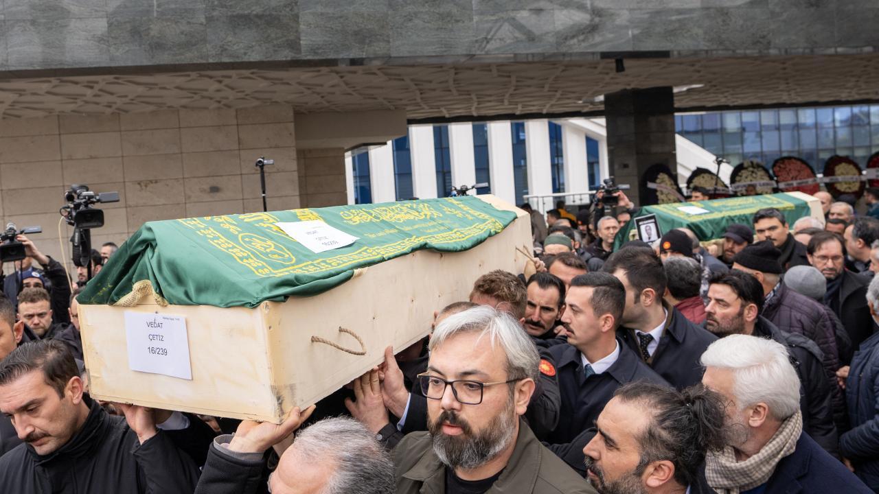 Bolu'da Faciada Hayatını Kaybedenler Son Yolculuklarına Uğurlandı