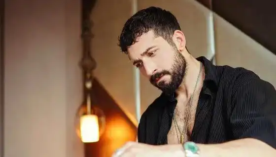 Oyuncu Emre Bulut'a Sahte Komiser Suçlaması: Olayın Ardında Ne Var?
