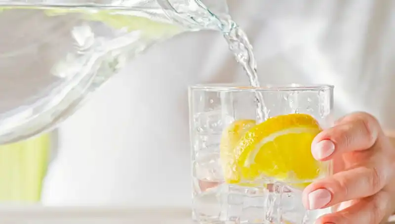 Limonlu Su Tüketmenin Gizli Faydaları: 8 Etkileyici Bilgi
