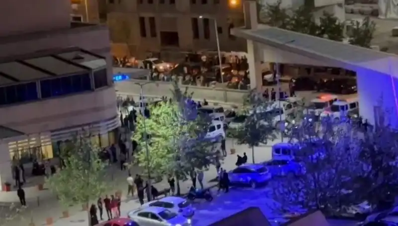 Halay Başında Kanlı Kavga: Bıçaklı Saldırı ve Şiddet Sokaklara Taşındı