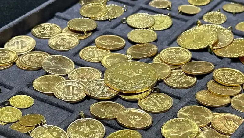 Altın Fiyatları Hafta Sonu Yükseliyor mu, Düşüyor mu? Cevaplar Burada!