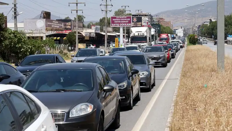 Aydın ile Muğla Arasında Tarihi Araç Kuyruğu: 60 Kilometre!