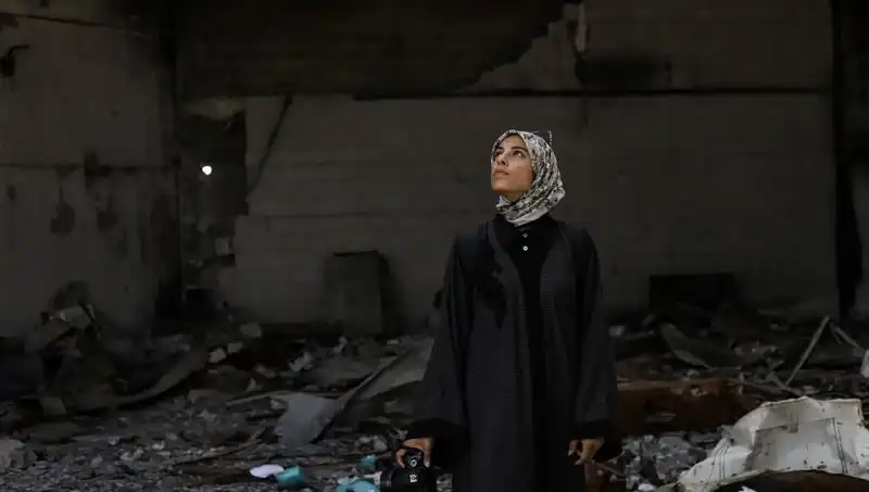 Gazze’deki Foto Muhabir Fatma’nın Anısı: Ölüm Ve Tanıklık Üzerine