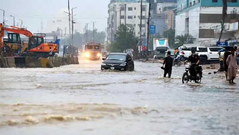 Pakistan’da Muson Yağmurlarının Yıkıcı Etkileri: Ölü Sayısı Artmaya Devam Ediyor