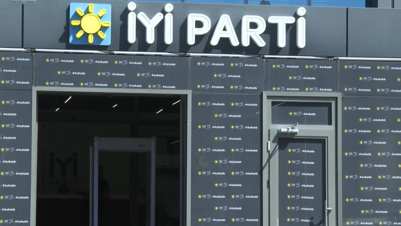 Teknik Direktör Ünal Karaman İyi Parti'den istifa etti