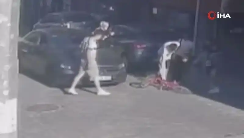 10 Yaşındaki Çocuğa Akran Zorbalığı: Bisiklet Kavgası Arka Sokakta İki Çocuğu Çatıştırdı
