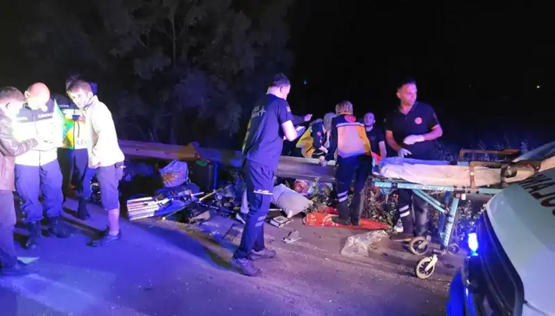 Minibüs Kazasında Yüzlerce Yolcu Şok Yaşadı! Detaylar Ortaya Çıktı