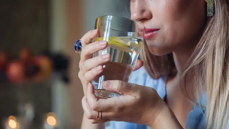Aç Karnına 1 Litre Su İçmenin 5 Bilinmeyen Faydası